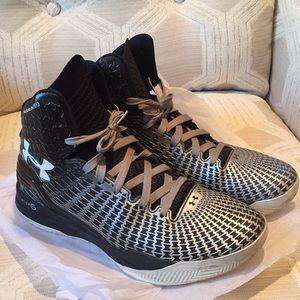 Under Armour Clutchfit Drive 3 Basketball Shoes